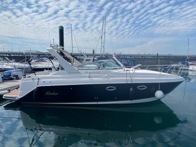 SOLD - 2005 Rinker Fiesta Vee 270, 1 x Volvo Penta D4 (260hp) Inboard Diesel.