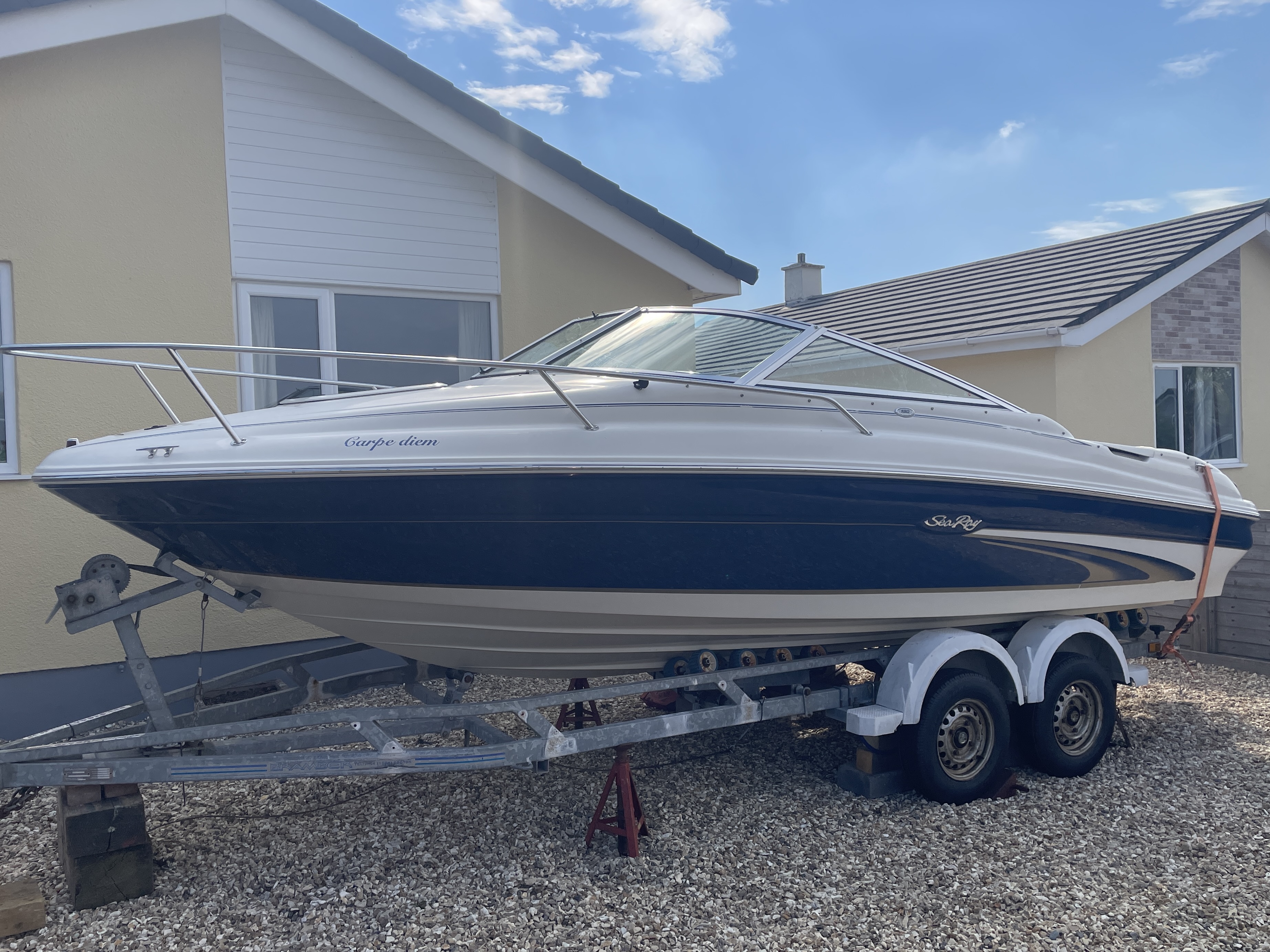 Sold - 1999 Sea Ray 190 Cuddy Cabin, 1 x MerCruiser 4.3L EFI V6 (210hp) Inboard Petrol Engine, £17,450