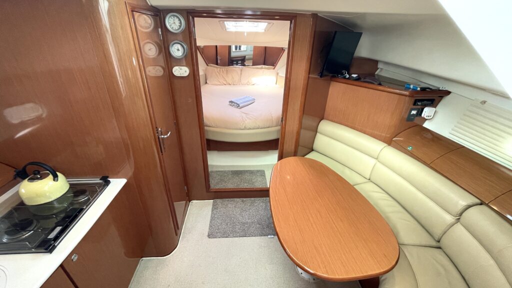 Sold. 2008 Built Jeanneau Prestige 34 S. 2 x Volvo Penta D4 260hp Inboard Diesel Engines.